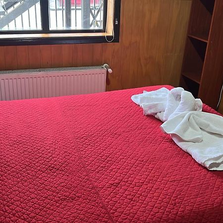 Hostal Victoria Punta Arenas Ngoại thất bức ảnh