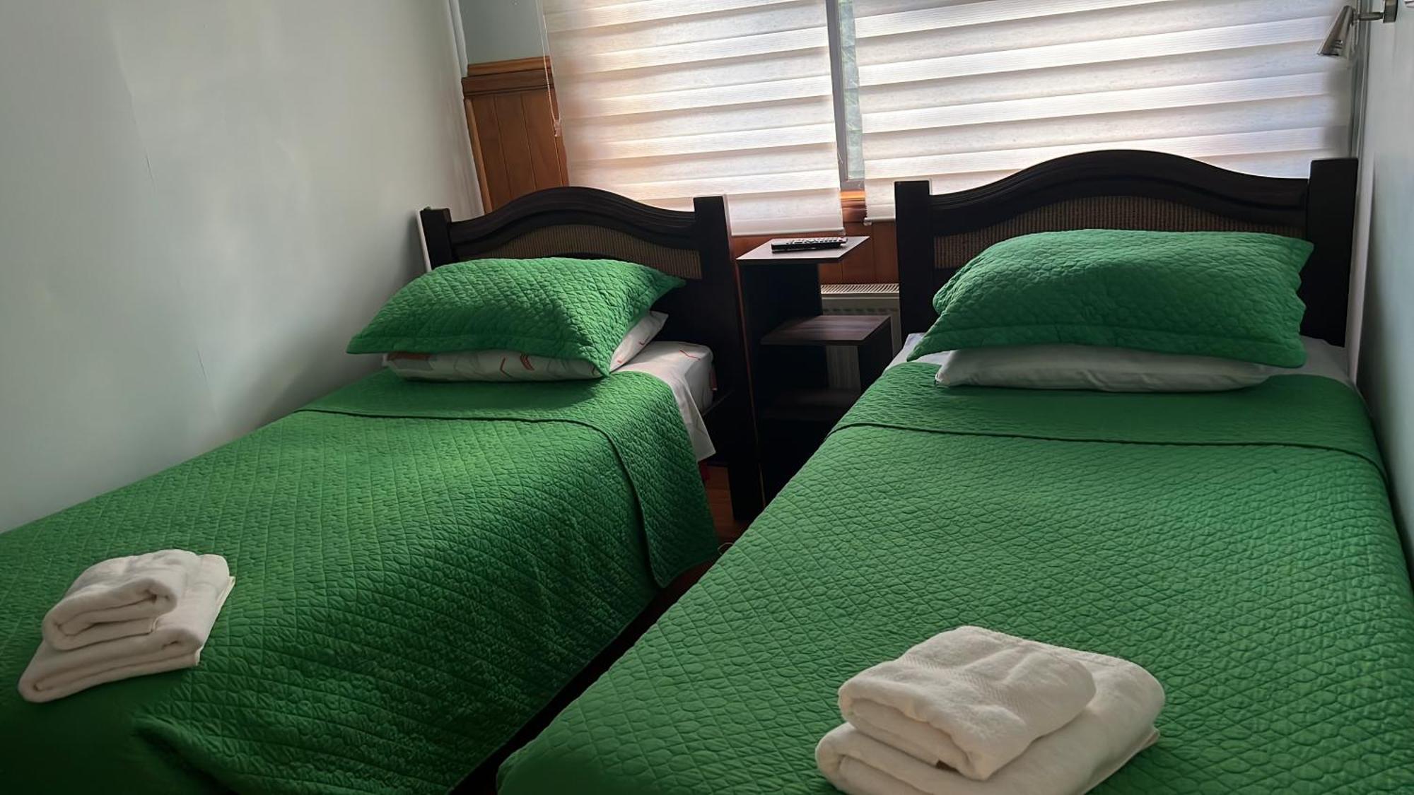 Hostal Victoria Punta Arenas Ngoại thất bức ảnh