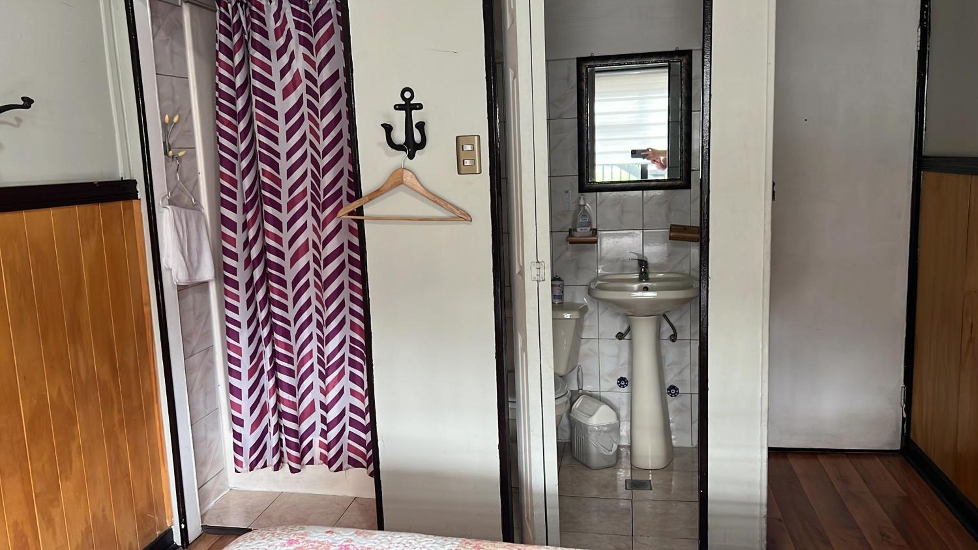 Hostal Victoria Punta Arenas Ngoại thất bức ảnh